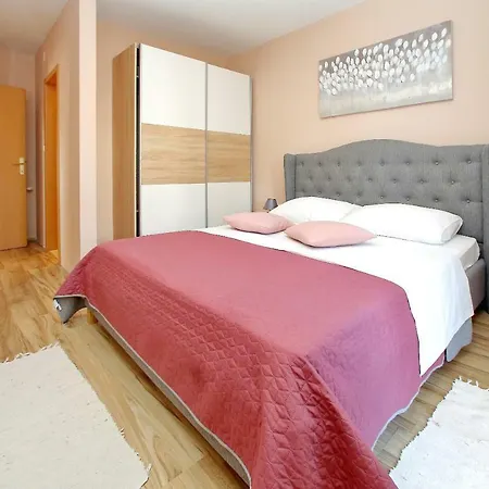 Apartment Apartman Majda 2