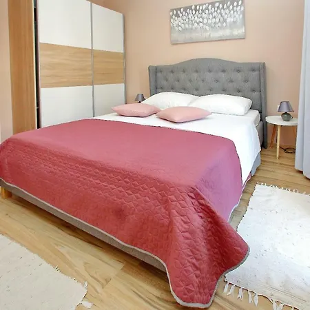 Apartman Majda 2 Apartment *