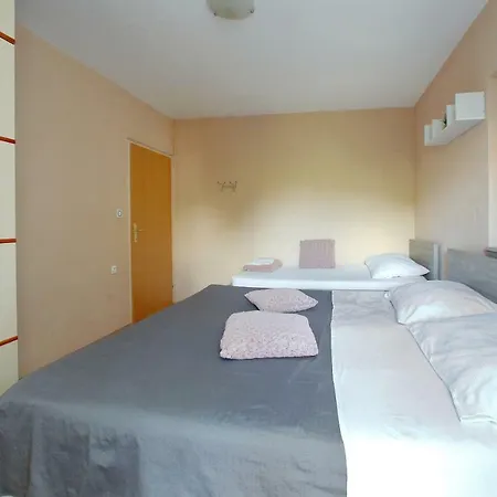 Apartman Majda 2 Apartment *